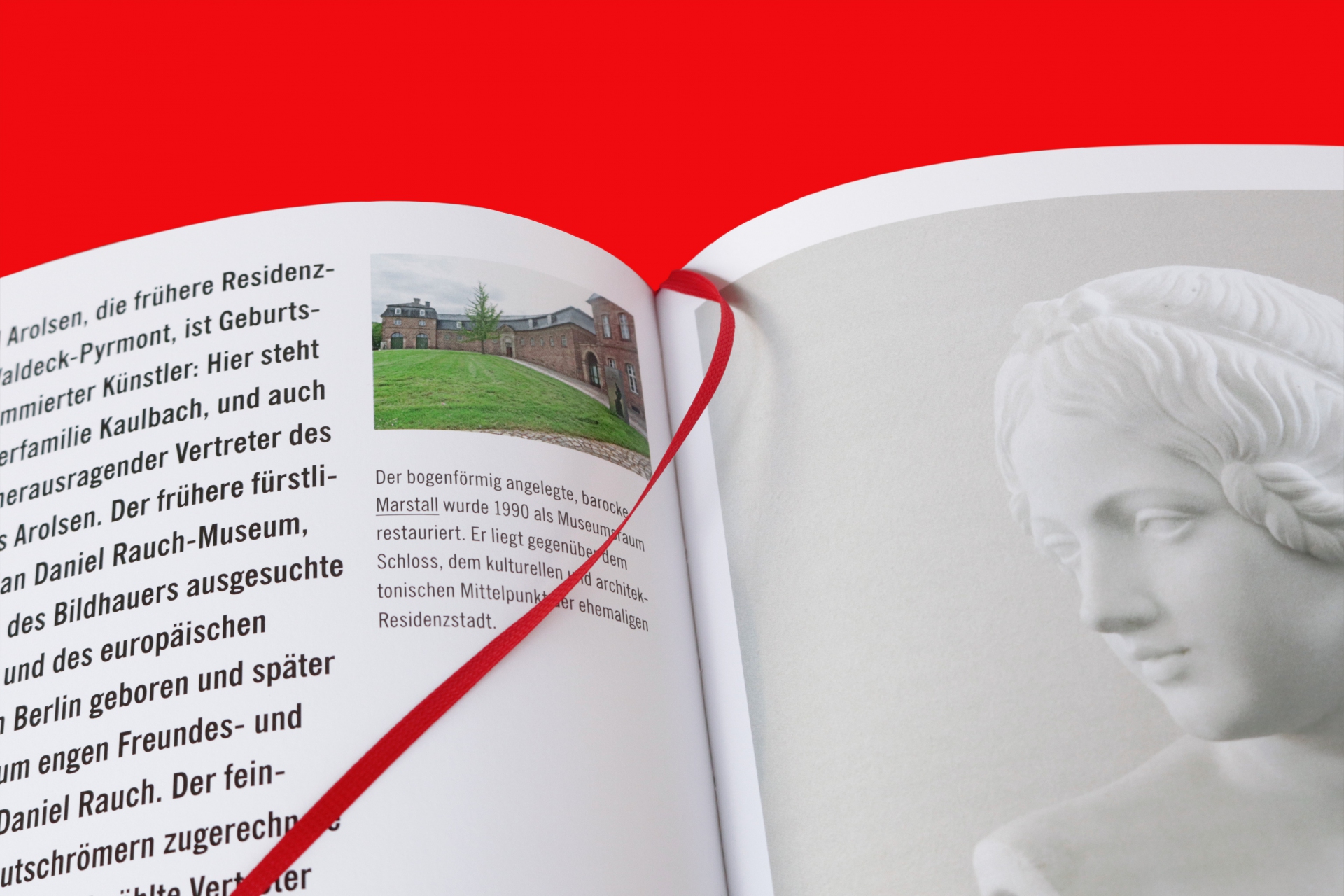 Buchgestaltung Jubiläumsbroschüre 30 Jahre Hessische Kulturstiftung, Detail mit Lesebändchen